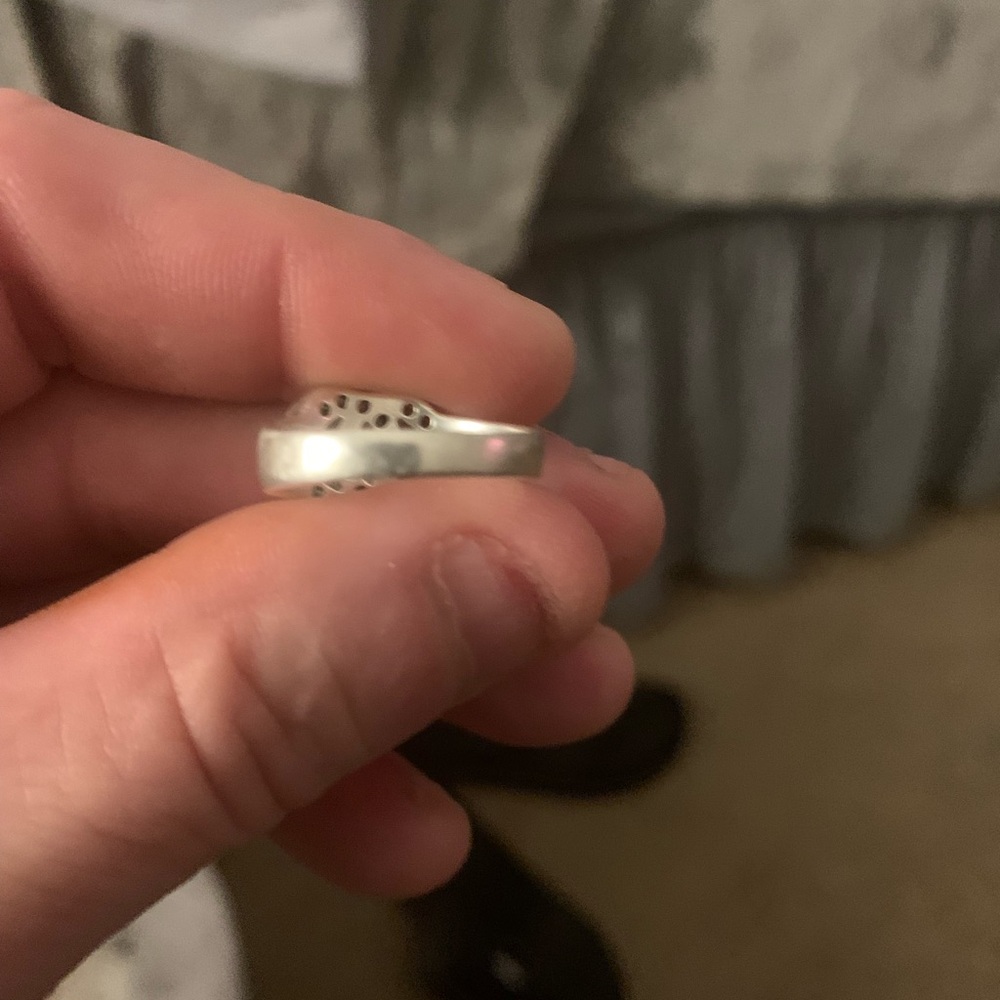 I have a Diamond Chanel ring for sale! Mint condition - Picture 4 of 6